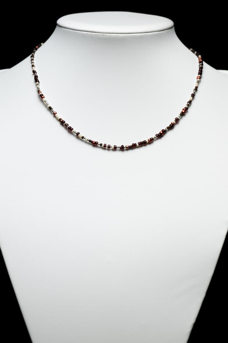 Red Copper and White Coloured Glass Beaded Choker Necklace detail 1